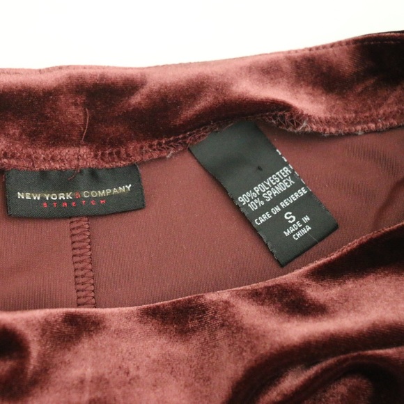 New York and Company velvet dress - Picture 3 of 3